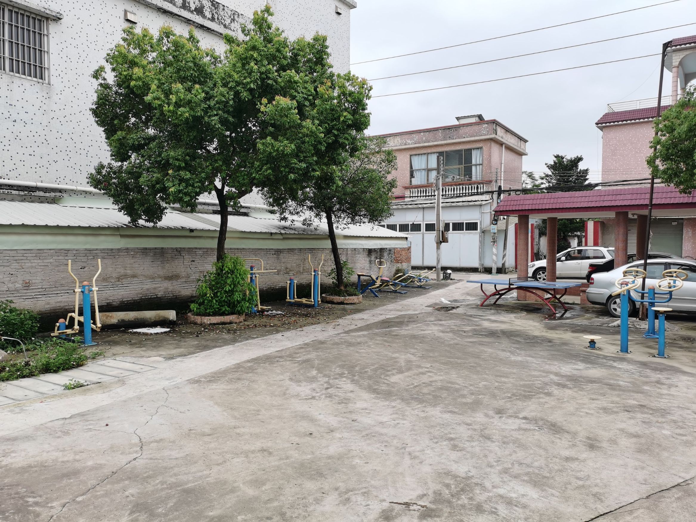 光明威镇文化广场硅PU球场项目
