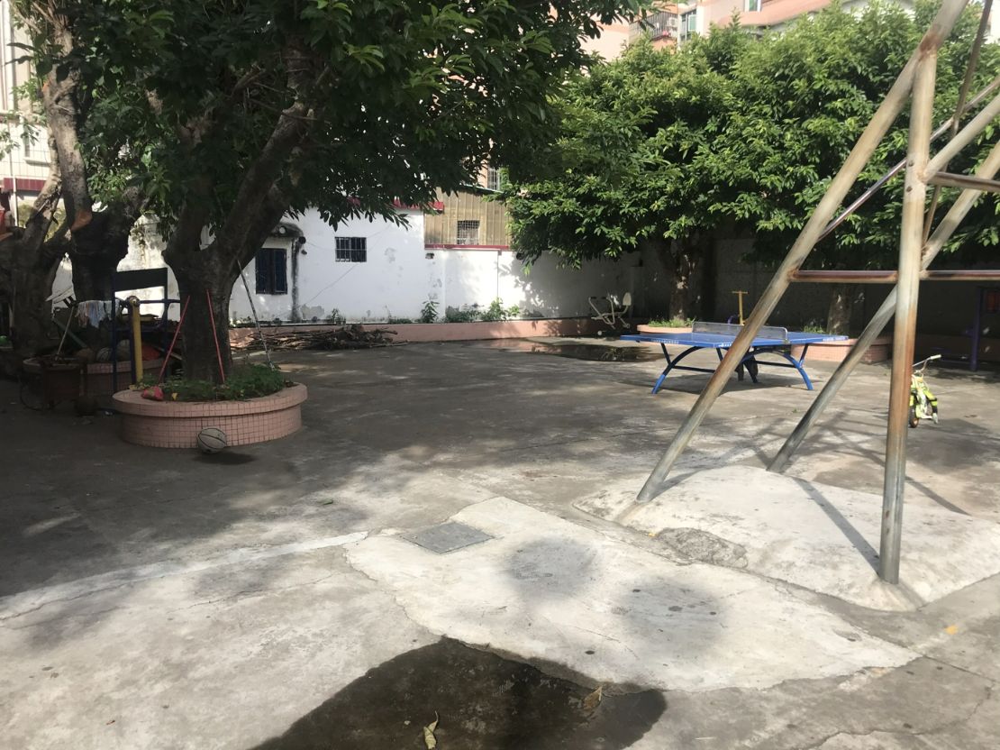 岚田社区健身路径硅PU球场项目