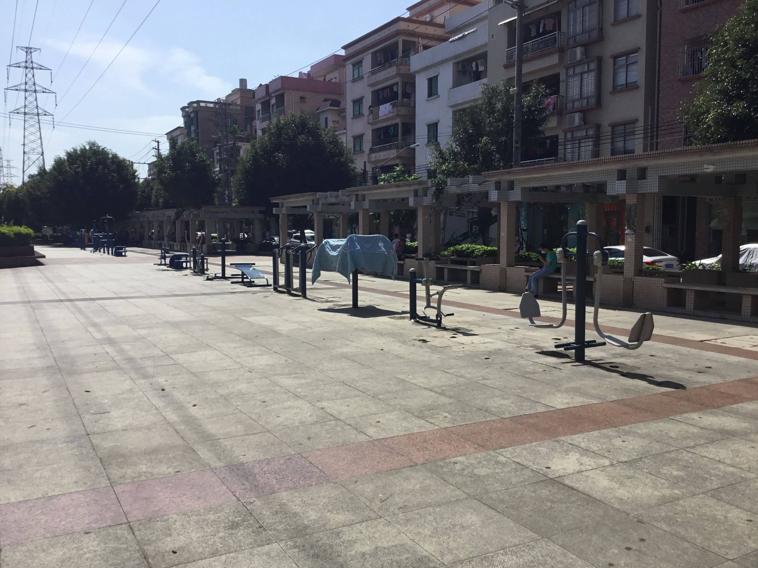 龙眼社区4路硅PU球场项目